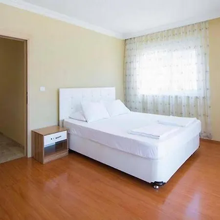 Antalya Oteller Boelgesinde Site Icinde Villa