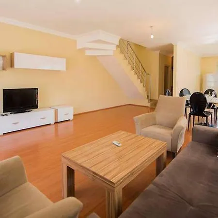 Villa Antalya Oteller Boelgesinde Site Icinde Villa